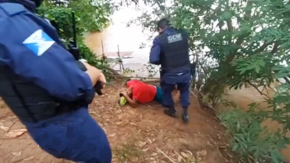 GCM prendeu o suspeito na margem do Rio Parnaíba