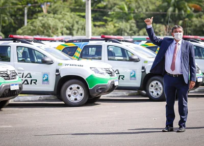 Governador Wellington Dias entrega novas viaturas