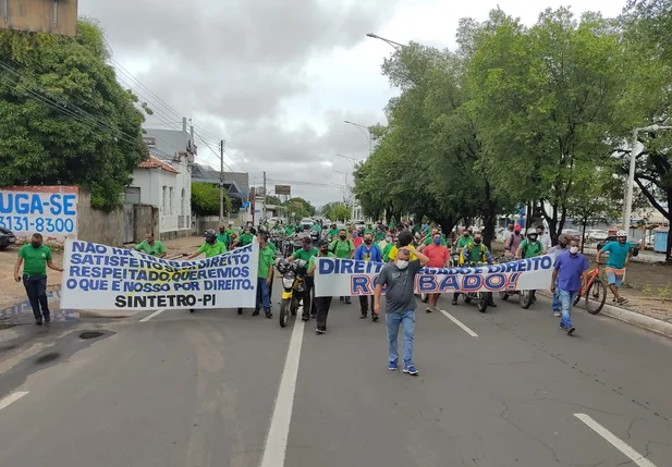 Manifestação dos motoristas de ônibus na Avenida Frei Serafim