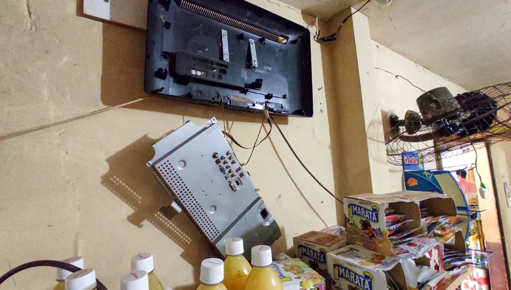 Monitor do sistema de segurança foi arrancado
