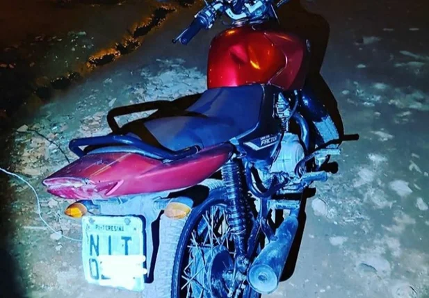Motocicleta apreendida pela PM