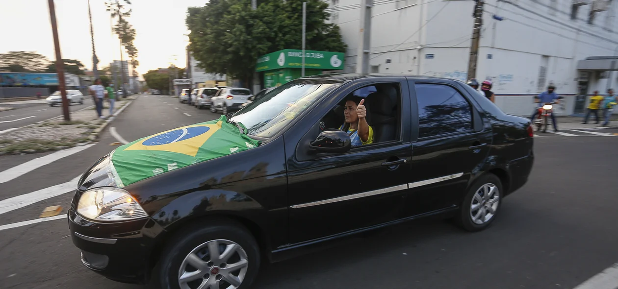 Motorista na buzinaço