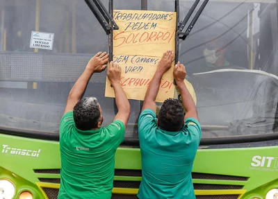 Motoristas de ônibus durante manifestação