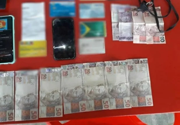 Notas falsas de dinheiro