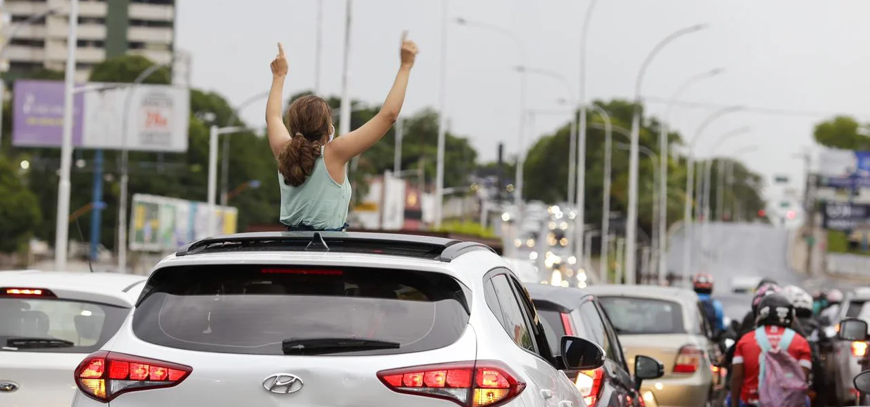 O protesto aconteceu na tarde desta segunda