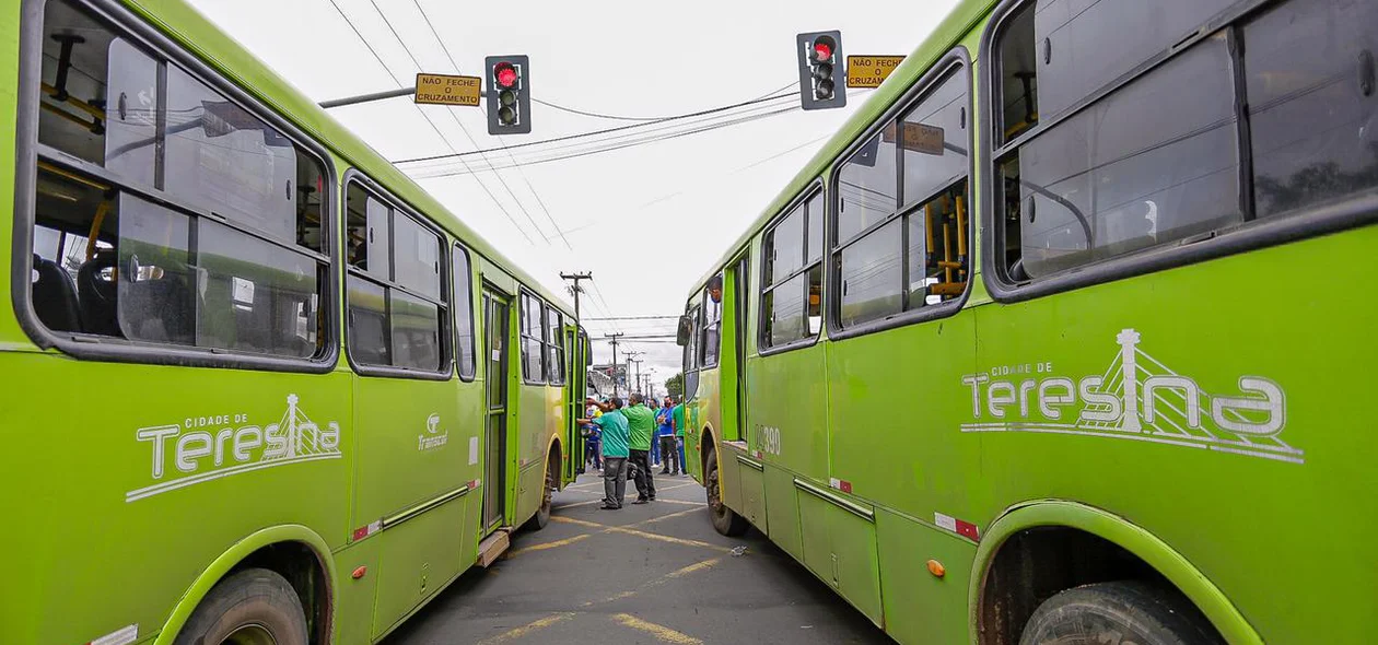 Ônibus