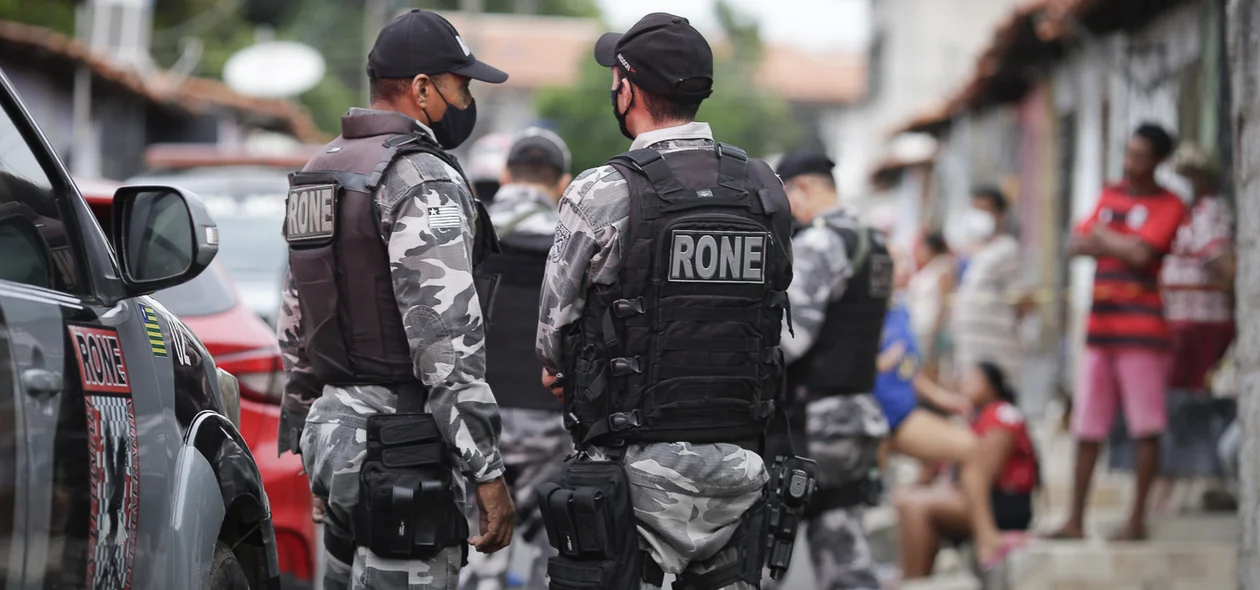 Policiais da Rone