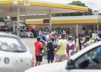 Posto de combustível na ladeira do Uruguai
