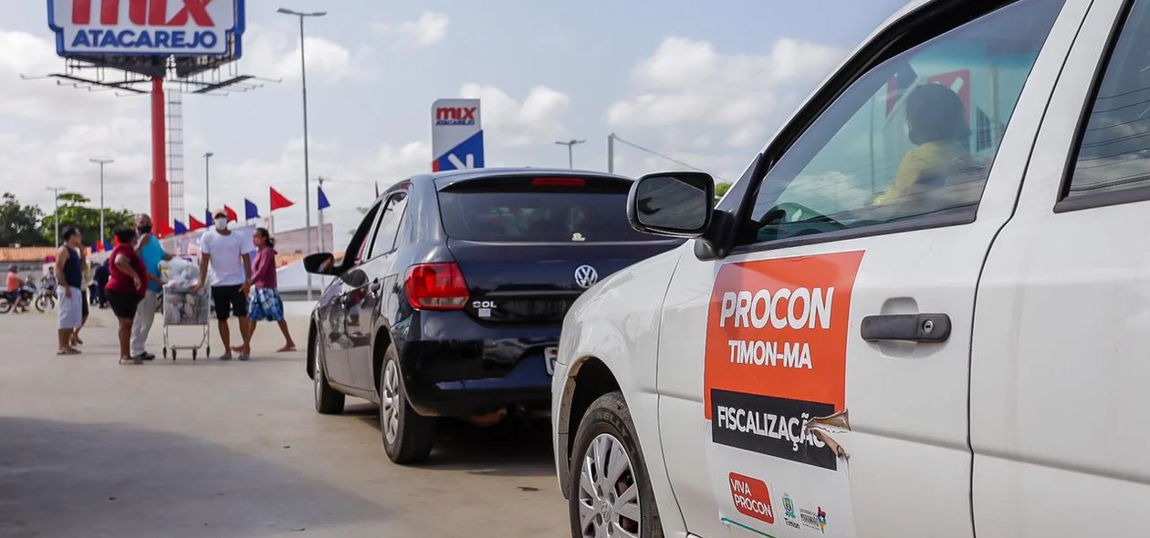 Procon fiscaliza inauguração do Mix Mateus