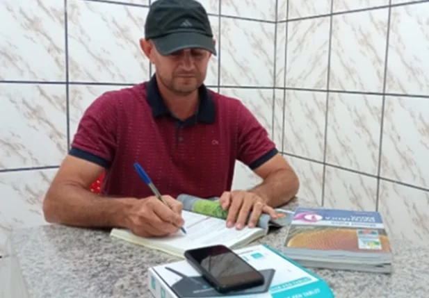 Professores participam de curso no formato híbrido