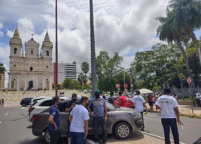 Protesto de permissionários e ambulantes