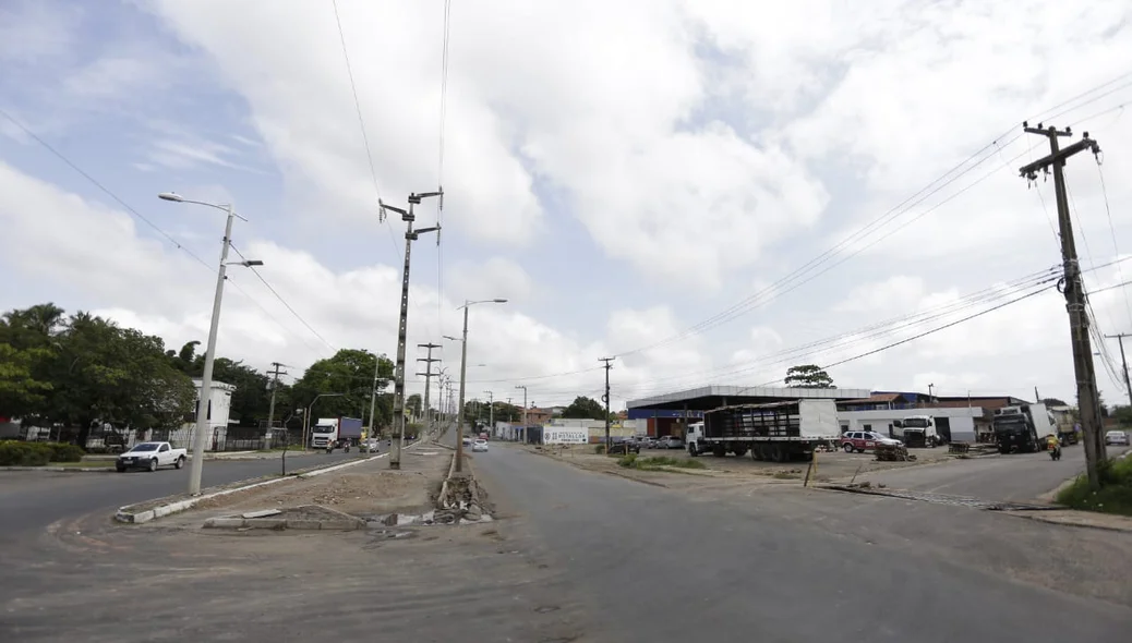 Rede de esgoto aberta na zona sul de Teresina