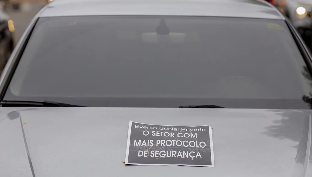 Setor de eventos realiza manifestação em Teresina