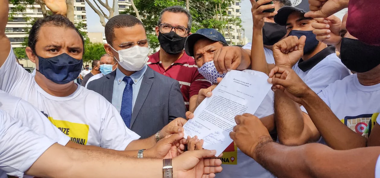 Vereador Ismael Silva conversou com os manifestantes