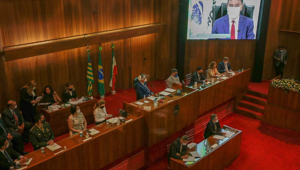 Wellington Dias lê mensagem anual na abertura do Ano Legislativo