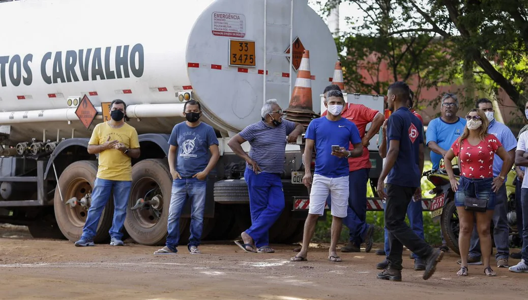 A manifestação começou no terminal de Petróleo