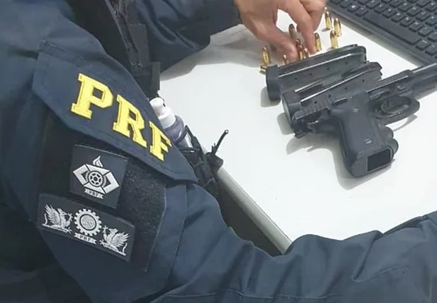 Arma de fogo apreendida pela PRF