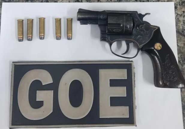 Arma encontrada com o homem