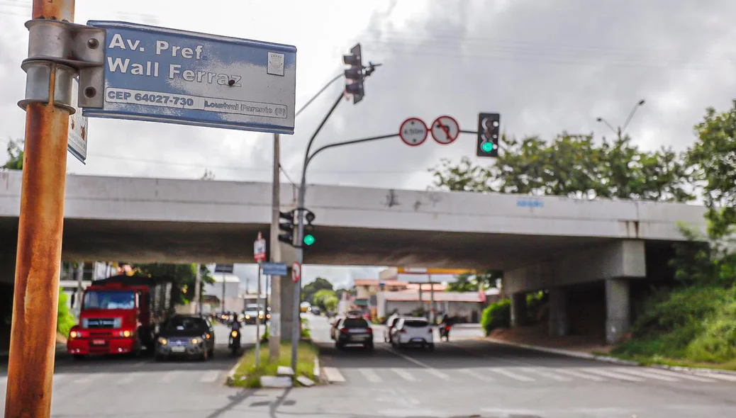 Avenida Wall Ferraz