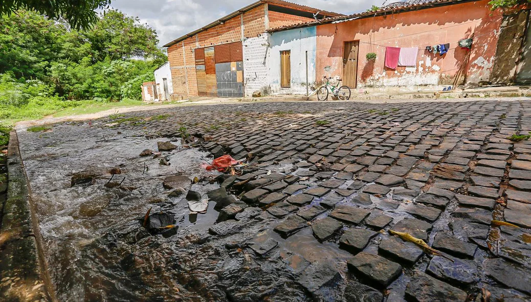 Calçamento danificado