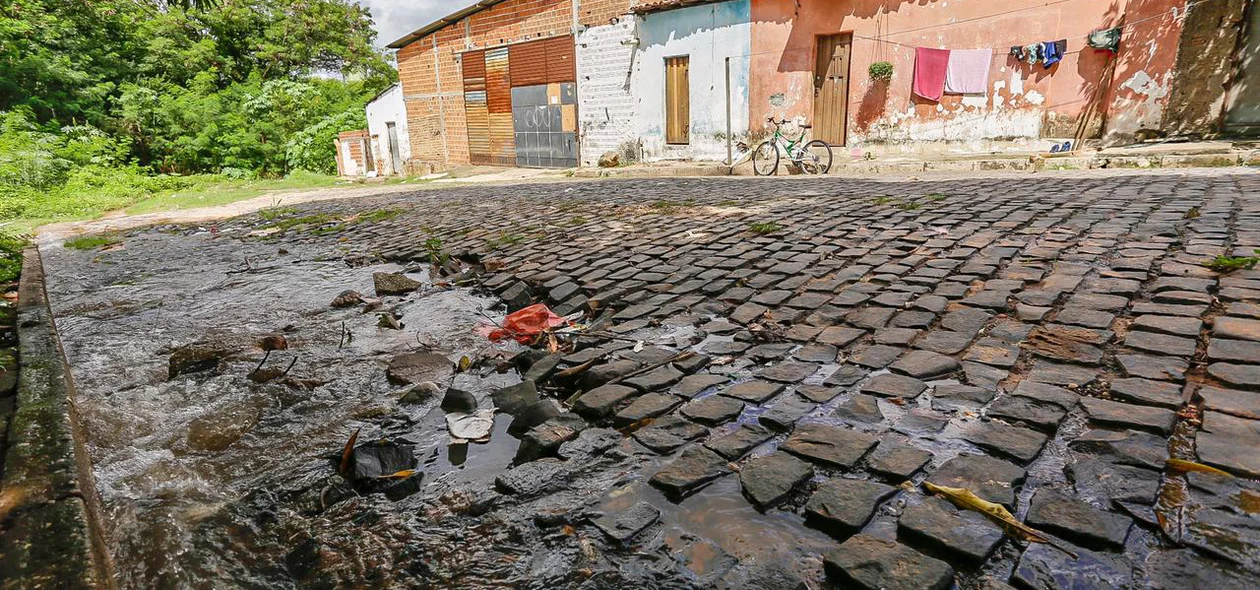 Calçamento danificado