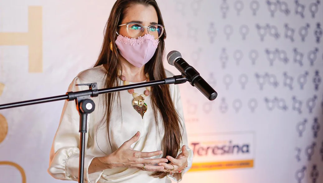 Carla Oliveira, Presidenta do Conselho Municipal do Direito da Mulher