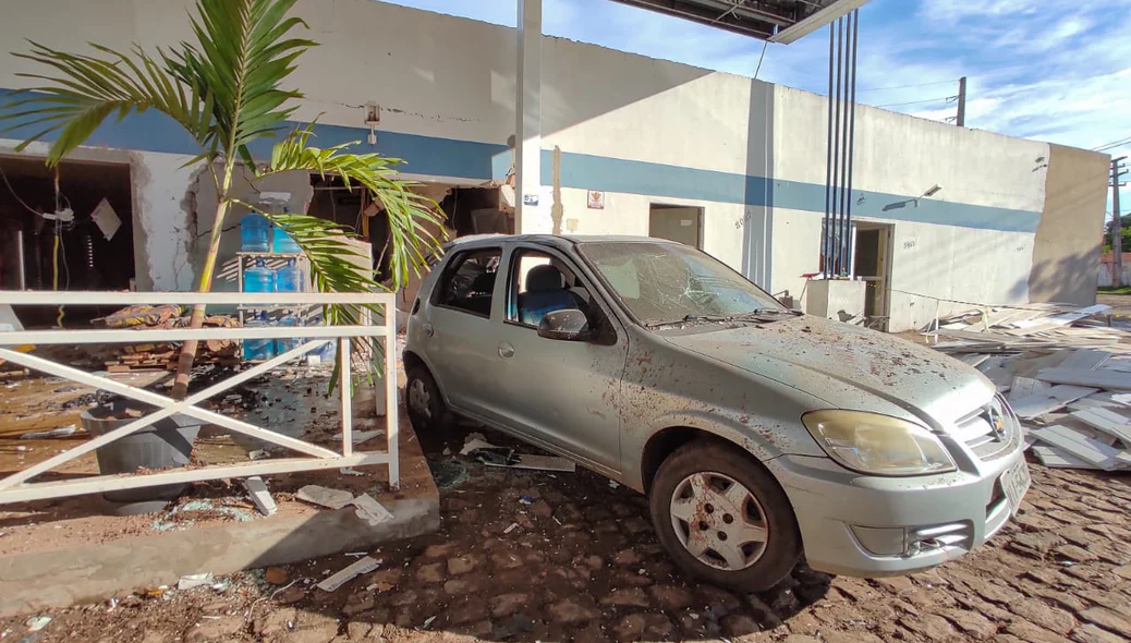 Carro utilizado pelos criminosos