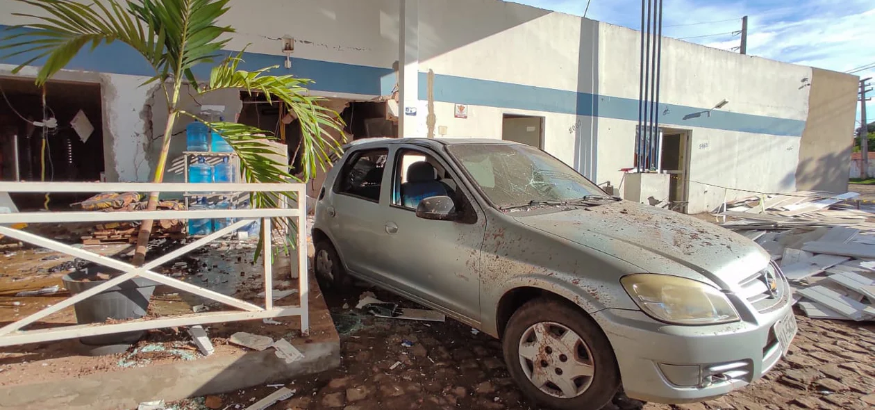 Carro utilizado pelos criminosos