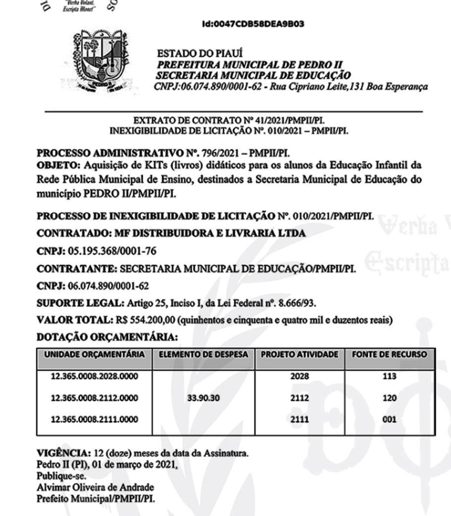 Contrato assinado pelo prefeito Alvimar Martins