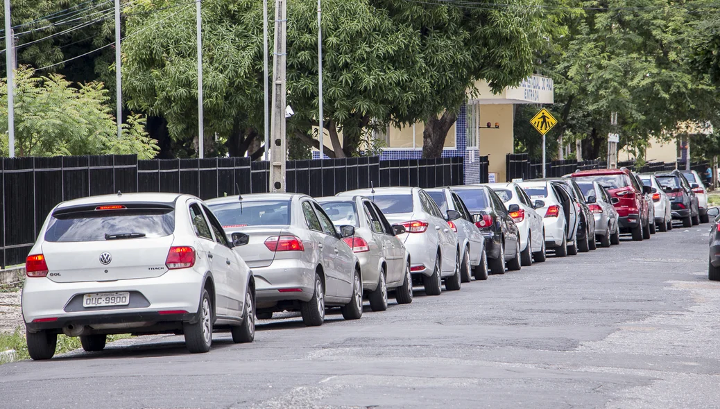 Fila para vacinação