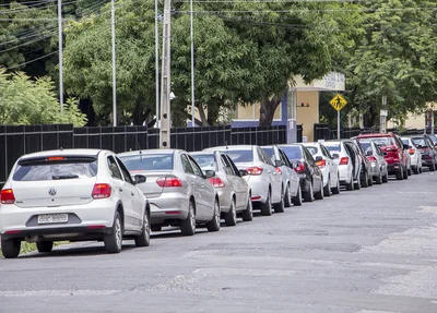Fila para vacinação