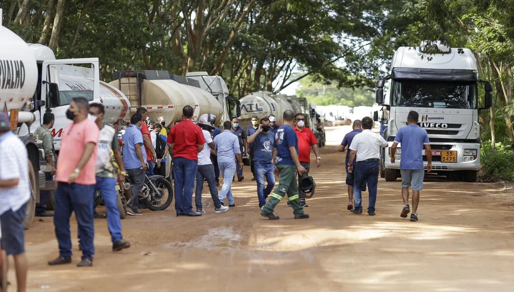 Frentistas e donos de postos no Terminal de Petróleo