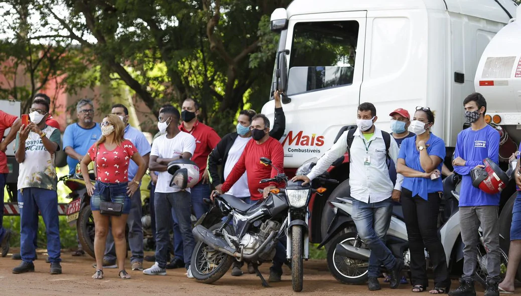 Frentistas e donos de postos se encontraram na tarde desta quinta