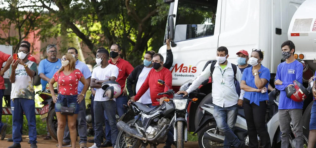 Frentistas e donos de postos se encontraram na tarde desta quinta