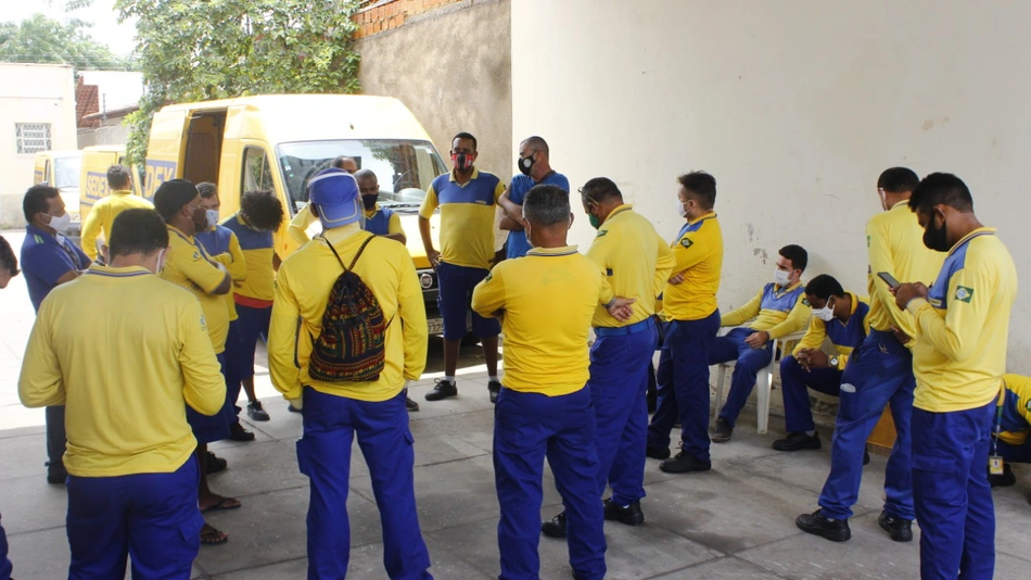 Funcionários dos Correios denunciam surto de covid-19