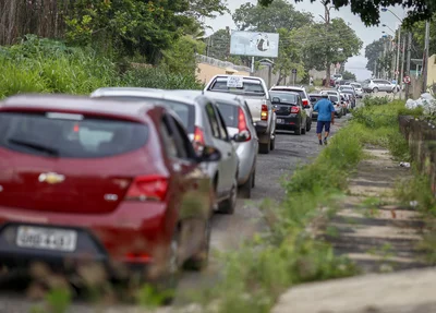 Grande fila para vacinar