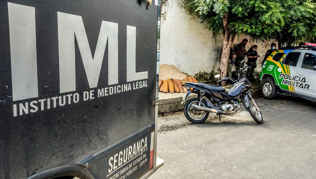 Instituto de Medicina Legal fez a retirada do corpo do local