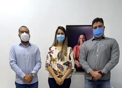 Luís André convida Gessy Fonseca para se filiar ao PSL