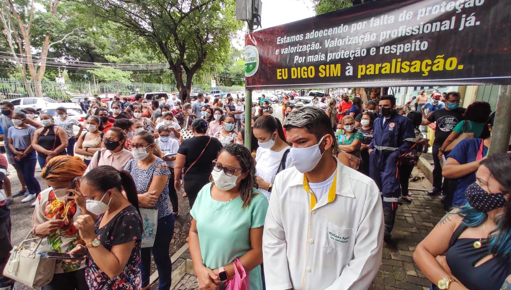 Manifestação aconteceu na manhã desta terça-feira
