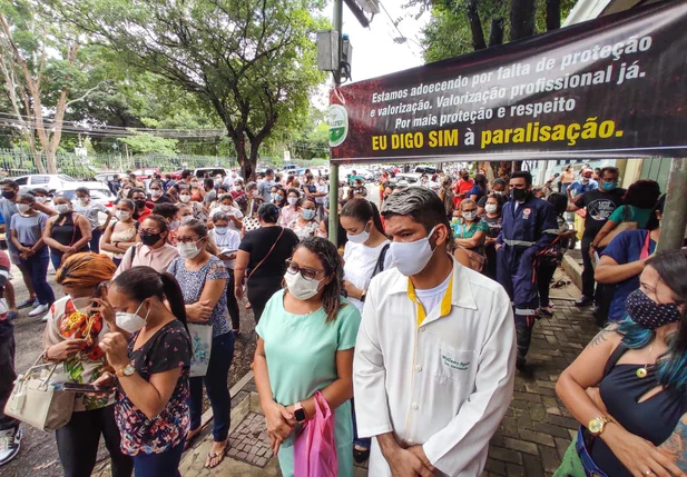 Manifestação aconteceu na manhã desta terça-feira