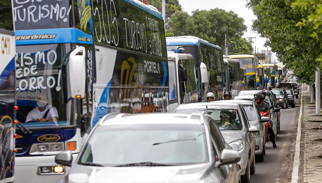Manifestantes querem chamar atenção do Governo do Estado