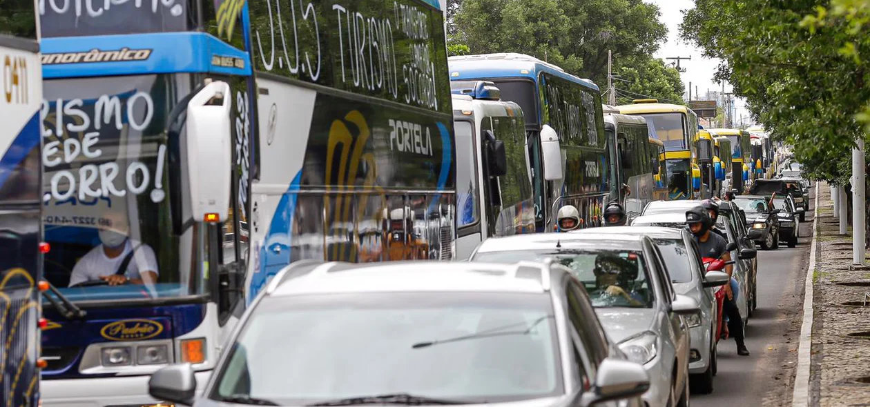 Manifestantes querem chamar atenção do Governo do Estado