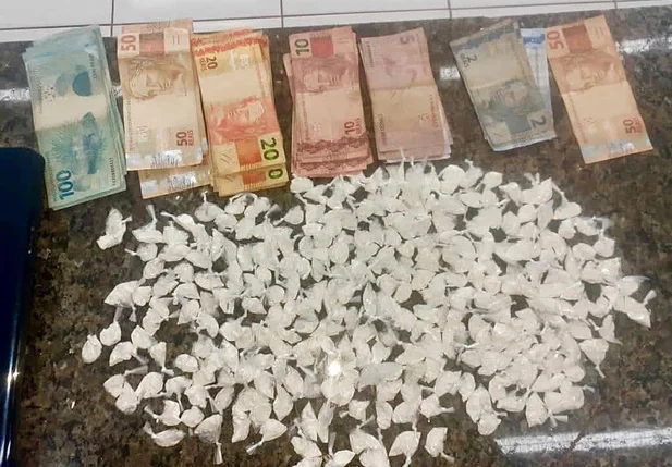 Material apreendido pela polícia