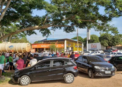 Motoristas de aplicativos no Terminal de Petróleo