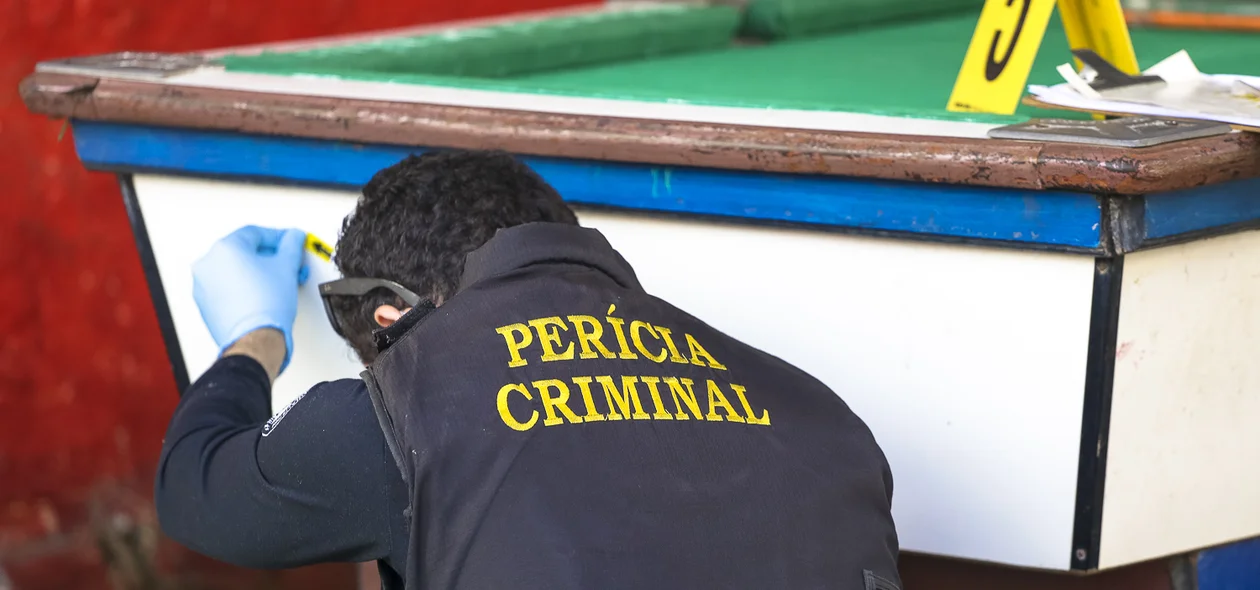 Perícia criminal no local do crime