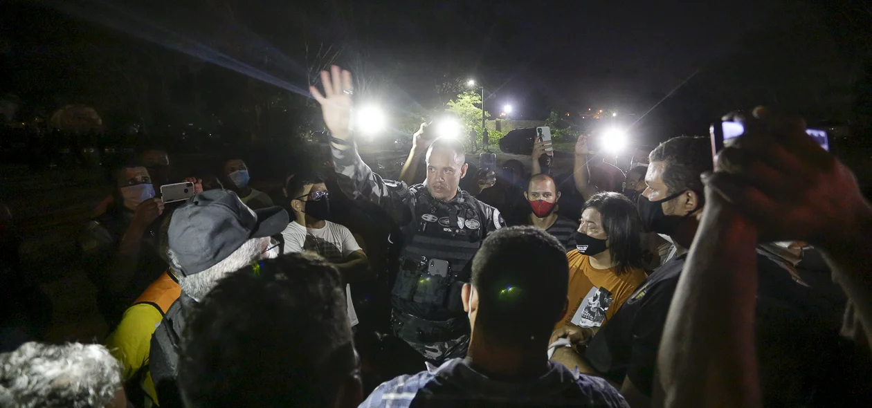 Polícia Militar e motoristas de aplicativos