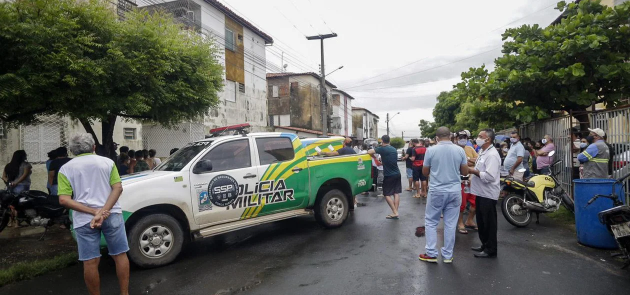 Polícia Militar isolou o local do crime