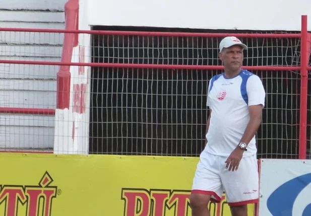 Preparador de goleiros Samuel Silva