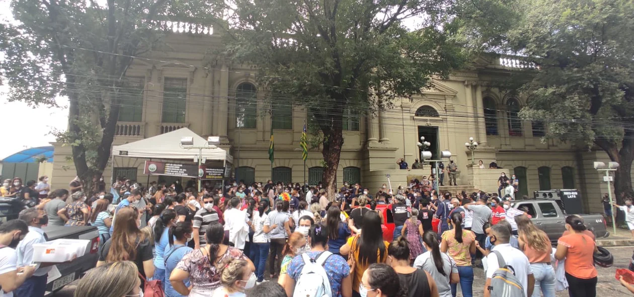 Profissionais da Saúde protestam em Teresina