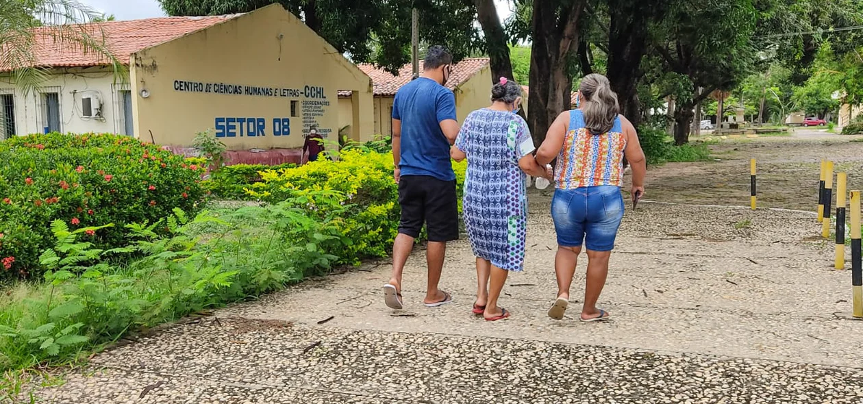 Raimundo Nonato levou a avó a pé